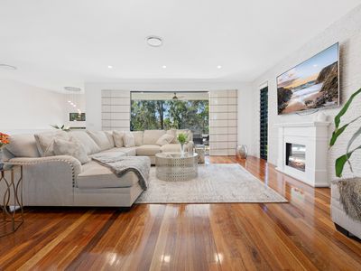 21 Chinaberry Crescent, Upper Coomera
