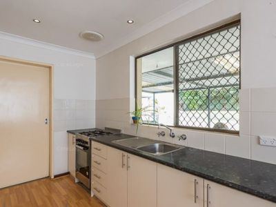 98 Blackadder Road, Swan View