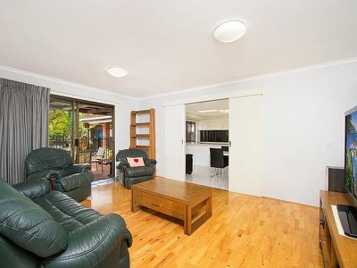1 Sunningdale Avenue, Rochedale South