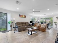 8 / 20 Eminence Lane, Bridgeman Downs