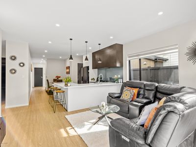 6 Hiki Street, Hobsonville