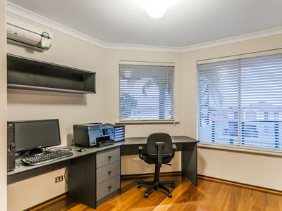 60 Whitfeld Terrace, Winthrop