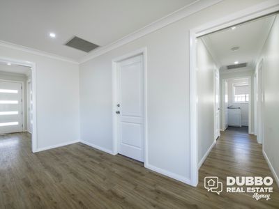 14 Ebor Way, Dubbo