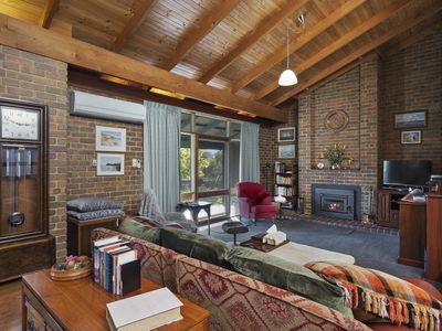 2 PELISSIER STREET, Yea