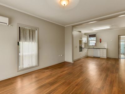 8 Stark Avenue, Millicent