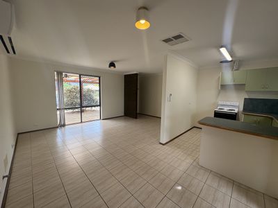 3 Taplow Court, Kelmscott