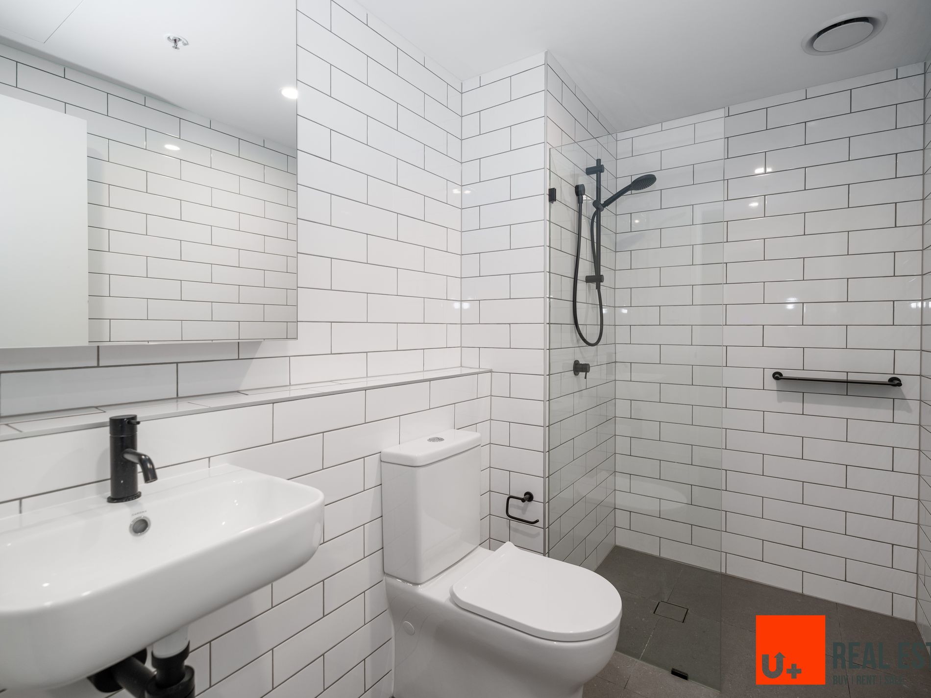711 / 90 Swain St, Gungahlin
