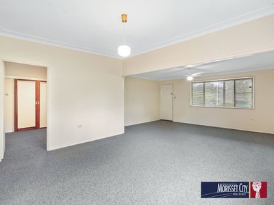 4 Maipoona Road, Mirrabooka