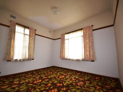 77 Lakeside Avenue , Mount Beauty