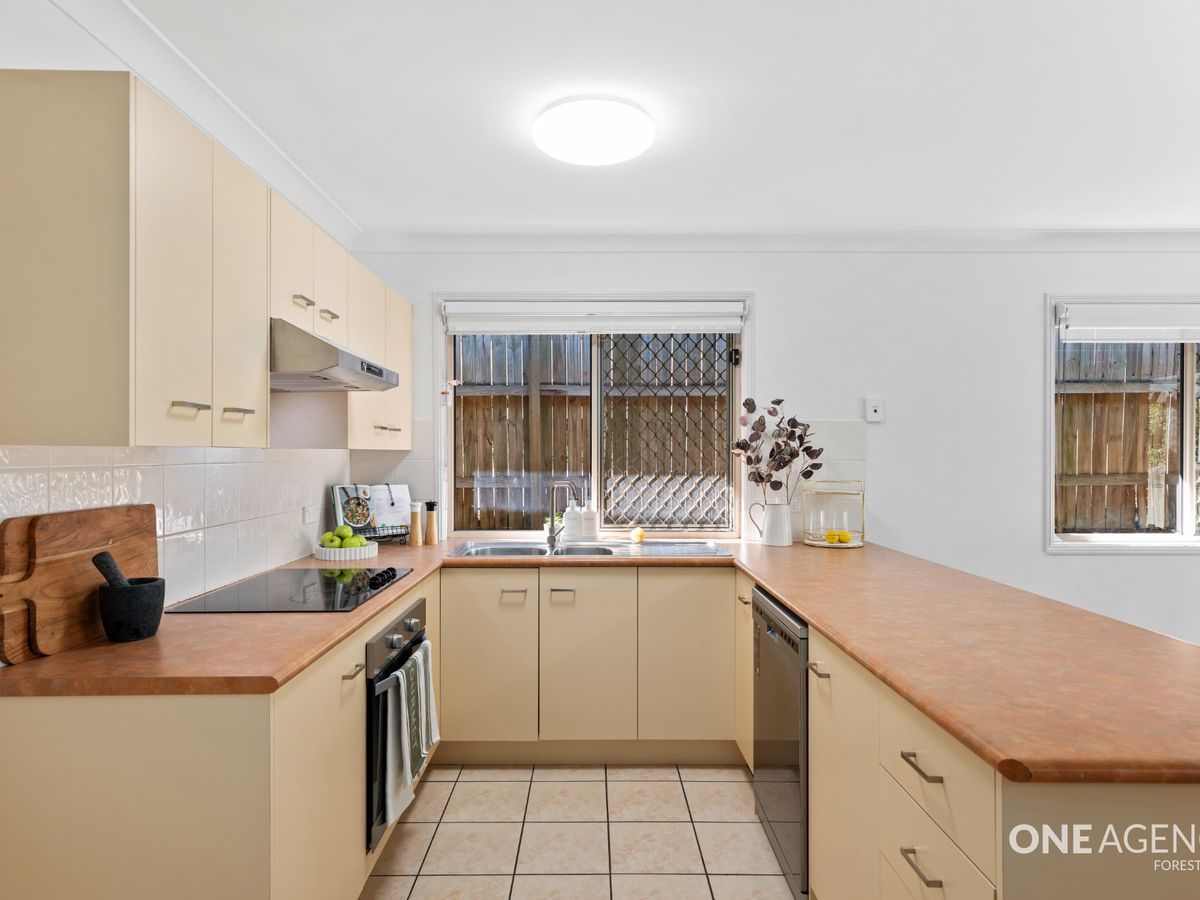 4 Lockyer Court, Forest Lake