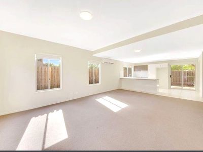 1 / 1 Colins Lane, Kin Kora