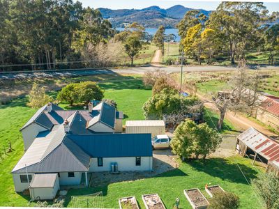 6 Phillips Road, Cairns Bay