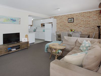 4 / 8 Windang Street, Lake Illawarra