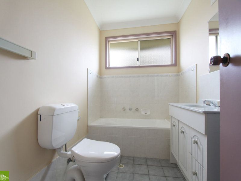 4 / 18 Elliotts Road, Fairy Meadow