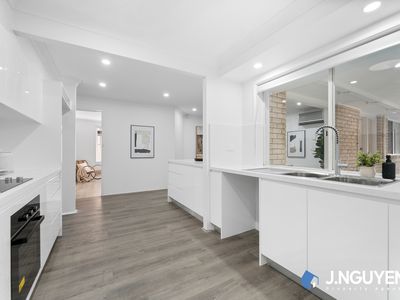 24 Buranda Crescent, St Johns Park