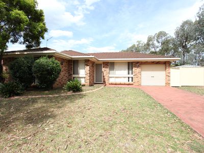 13 McEwan Circuit, Mount Annan