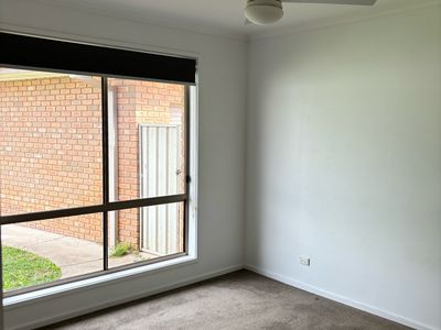 2 / 17 Osullivan Road, Seymour