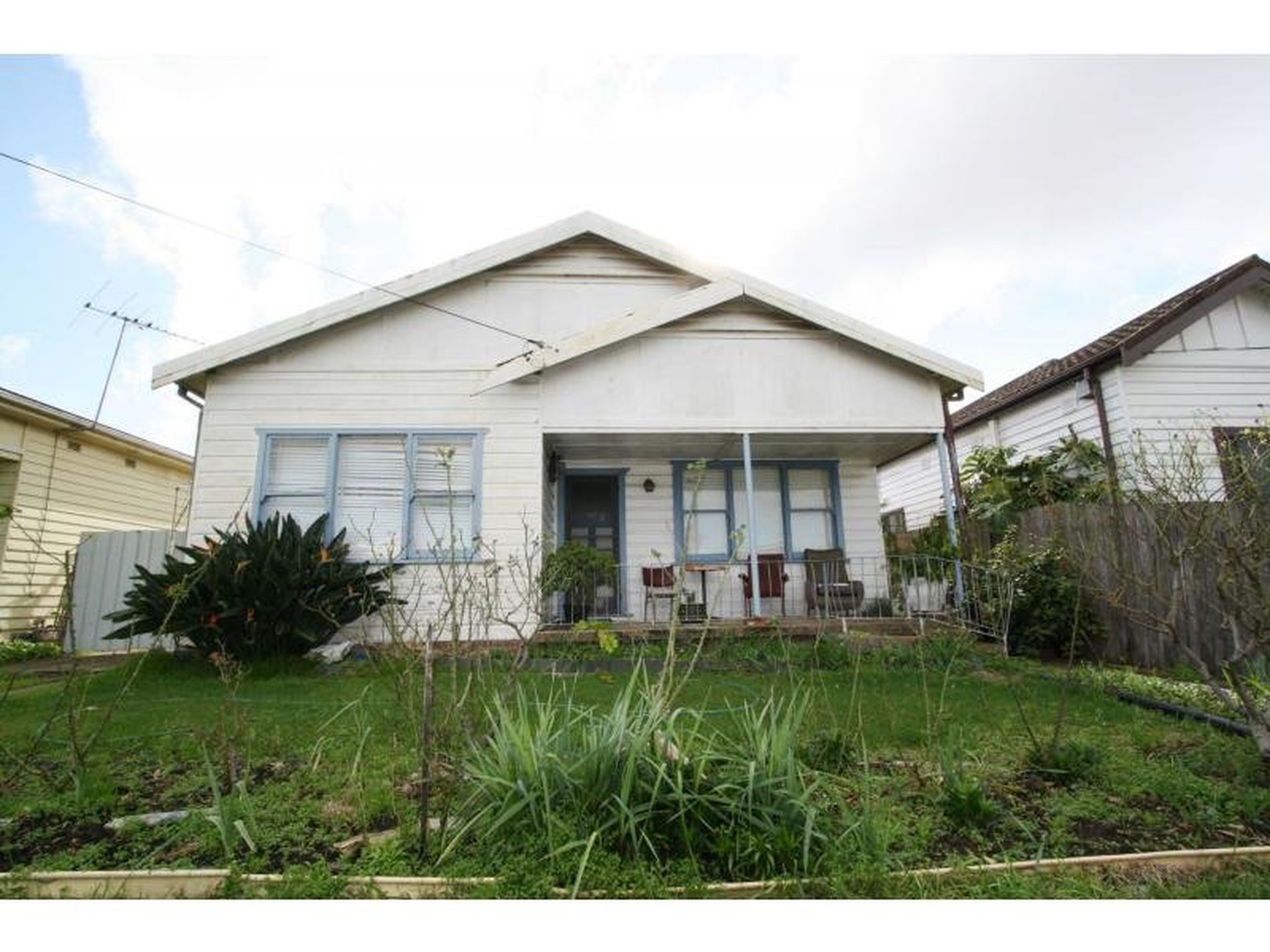 5 White Avenue, Bankstown