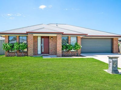 116 CAMBRIDGE DRIVE , Thurgoona