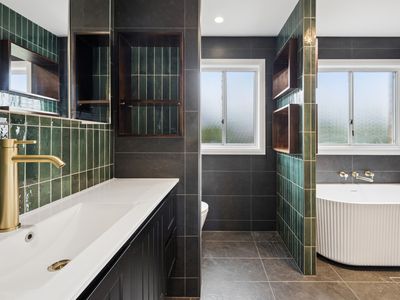 2 Avro Place, Raby
