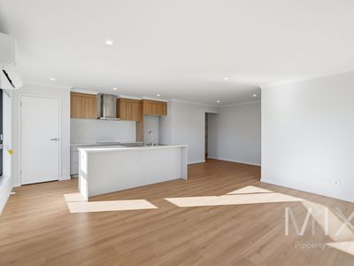 2 / 70 William Street , Brighton