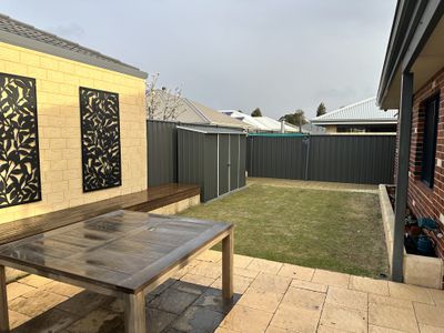 12 Azolla Street, Banksia Grove