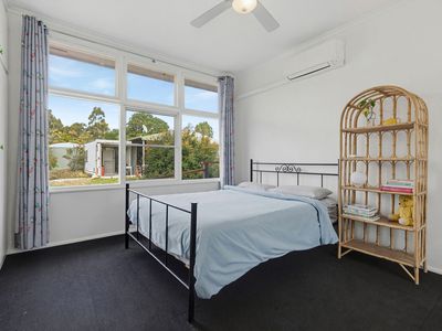 11 Long Court, Ladys Pass