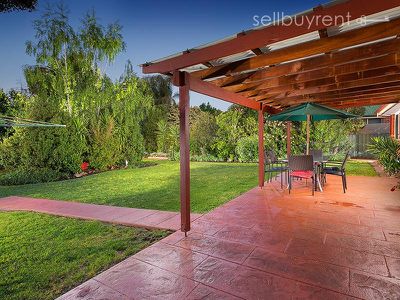 48 KINGFISHER DRIVE, Wodonga