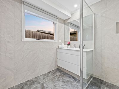 6 Song Street, Narre Warren