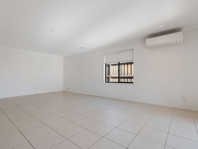 108 Oakbank Blvd, Whittlesea