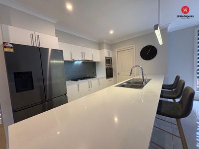 33 Faverolle Drive, Spring Farm