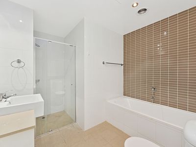 335 / 2 Steadman Street, Rosebery