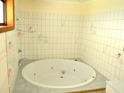 35 Batman Avenue, Shepparton