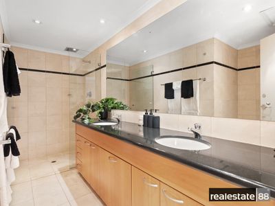 22 / 128 Mounts Bay Road, Perth