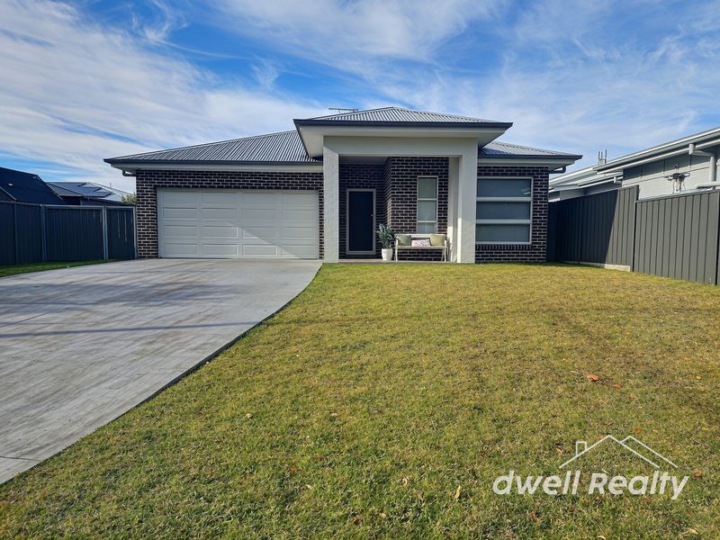 77 Summercloud Crescent, Vincentia