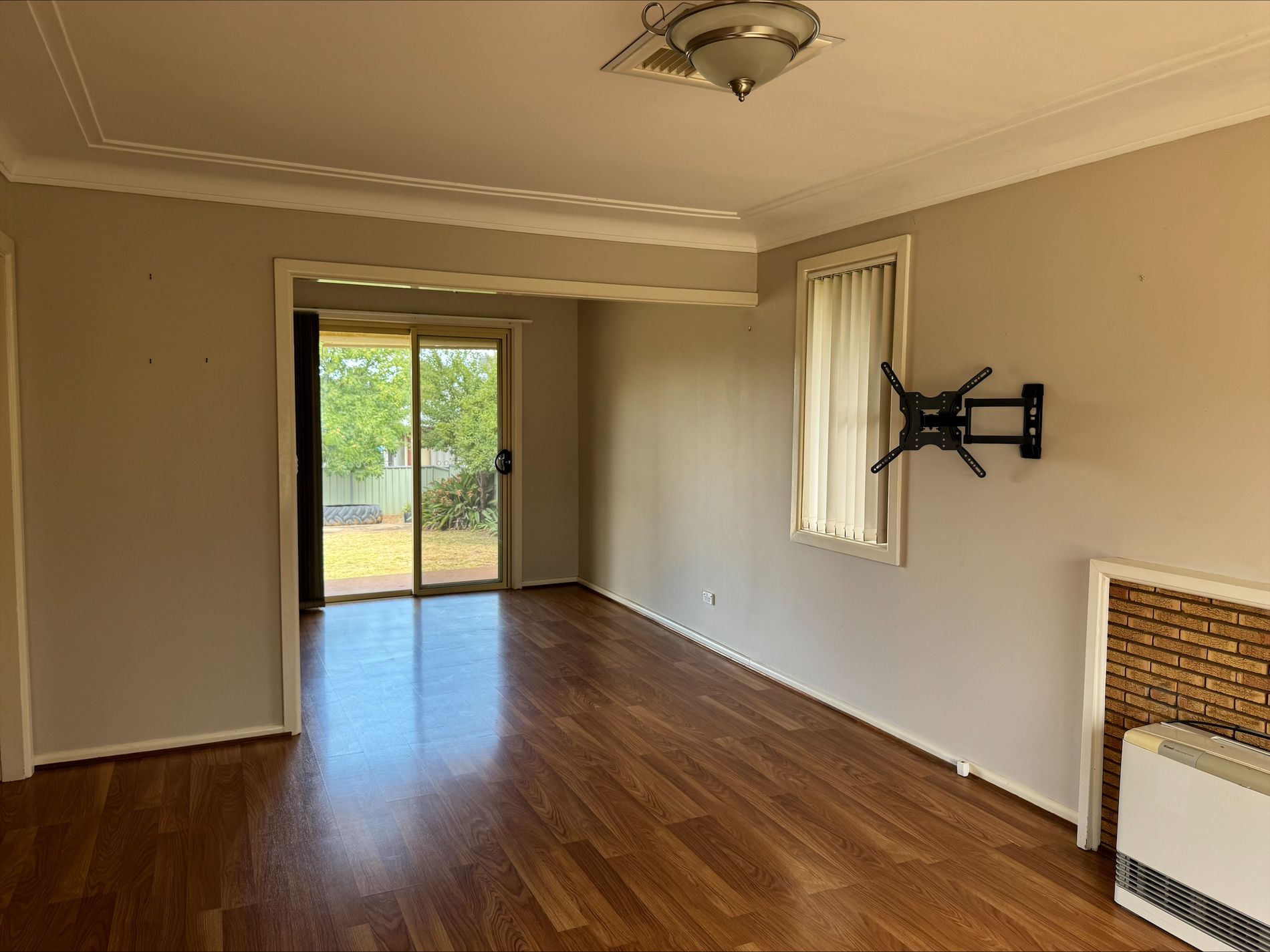 7 Dalley Street, Parkes