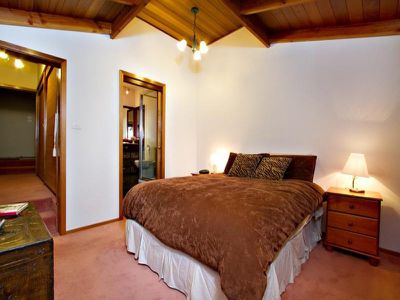6-8 Ryans Parade, Mount Macedon
