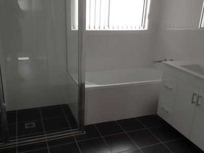 2 / 86b Waratah Street, Windang