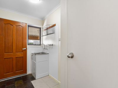 12 Yvette Close, Sale