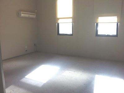 4 / 6 Hammer Court, Hoppers Crossing
