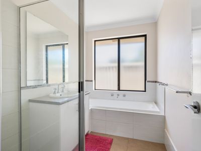 27 Riseberry Way, Somerville