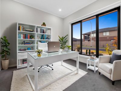 13 Carcoola Rise, Clyde North