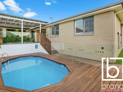 7 Honeygum Way, Mardi