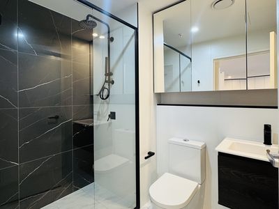 407 / 2B Appleroth Street, Melrose Park