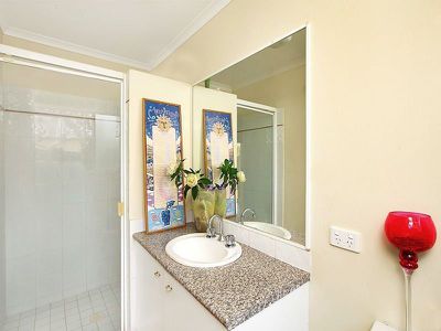 2 / 2 Sunseeker Place, Noosaville
