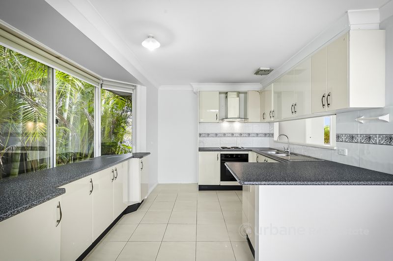 37 Barnard Crescent, Oakhurst
