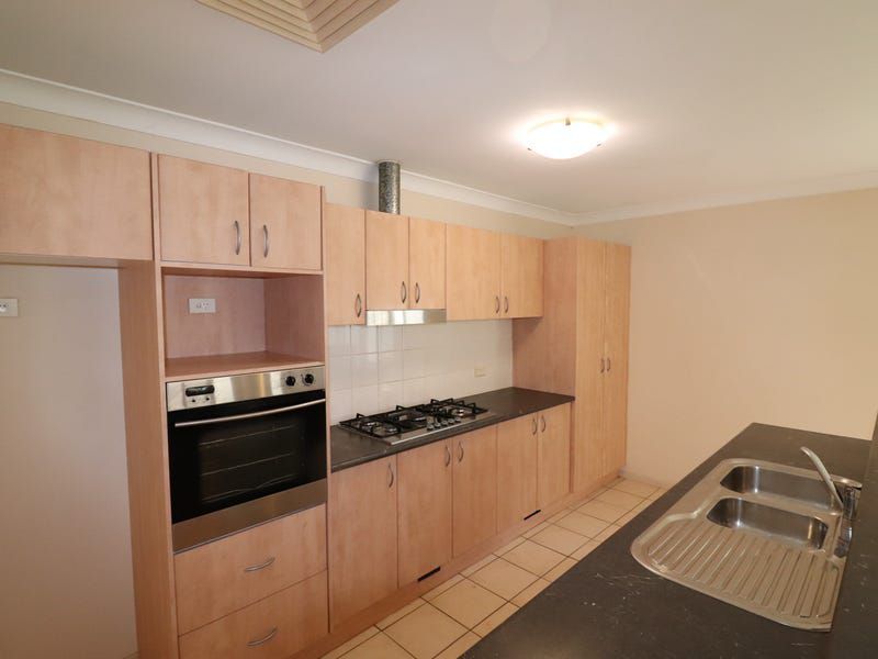 37 Tomko Grove, Parklea