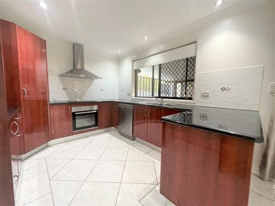 45 Passerine Drive, Rochedale South