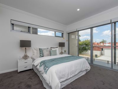 1/225 Loftus Street, Leederville