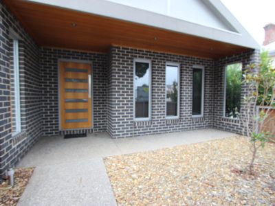 2 / 252 Pakington Street, Geelong West